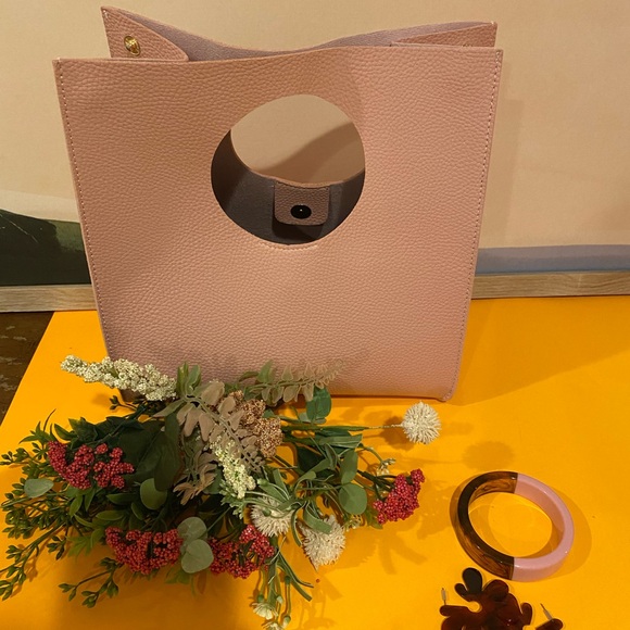 Blush Pink Tote with Circular Handle - Picture 2 of 8